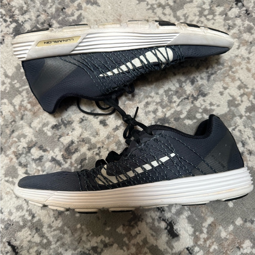 Nike Flyknit LunarGlide 8 Navy and White Athletic Shoes